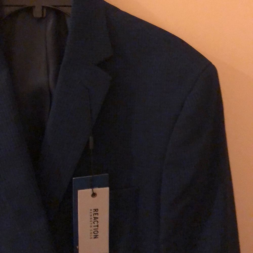 Brand new suit jacket. - Picture 5 of 6